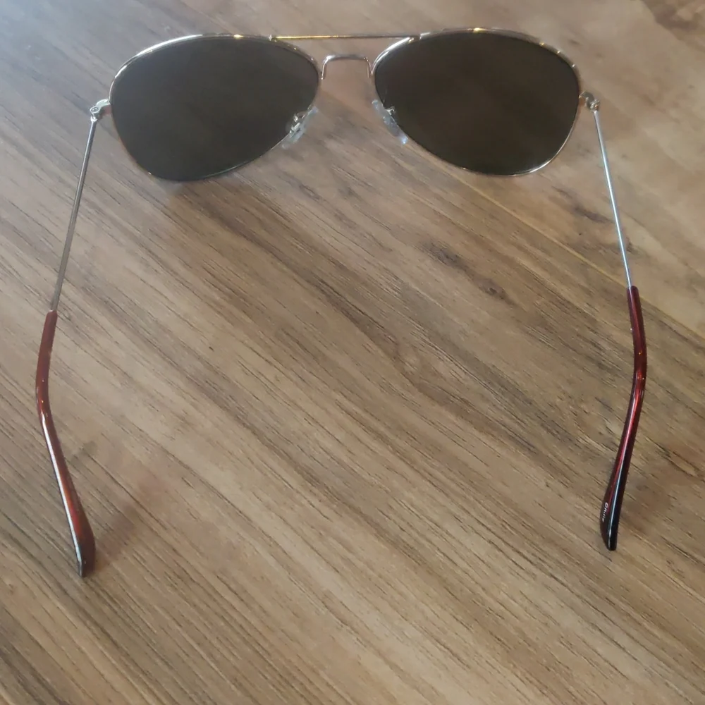EUC Aviator sunglasses - Picture 3 of 4